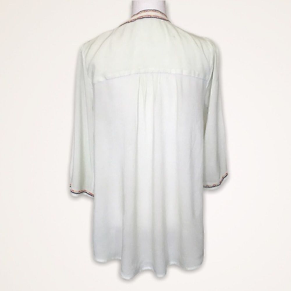 The Paisley Parrot Embroidered Blouse - Picture 3 of 7